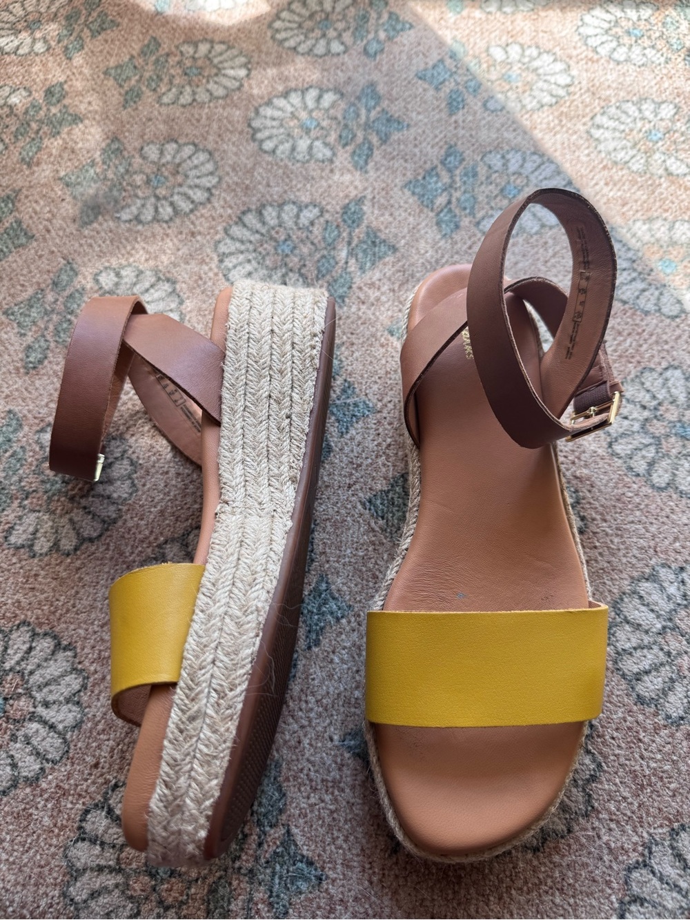 Clark’s mustard Yellow Espadrille Platform Sandals with Brown Ankle Strap Sz 9.5
